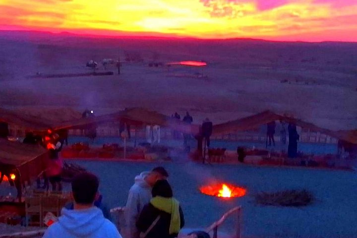 Oplev en magisk aften i Marrakechs Agafay-ørken med quad biking, kamelridt og et middagsshow, foto 15 | wizardtrip