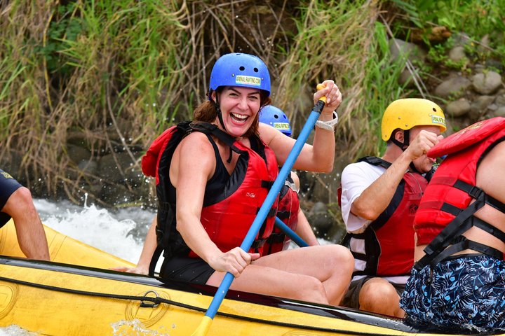 Experience thrilling white water rafting on the Balsa River in La Fortuna, Costa Rica, with family-friendly rapids and stunning scenery, photo 7 | wizardtrip