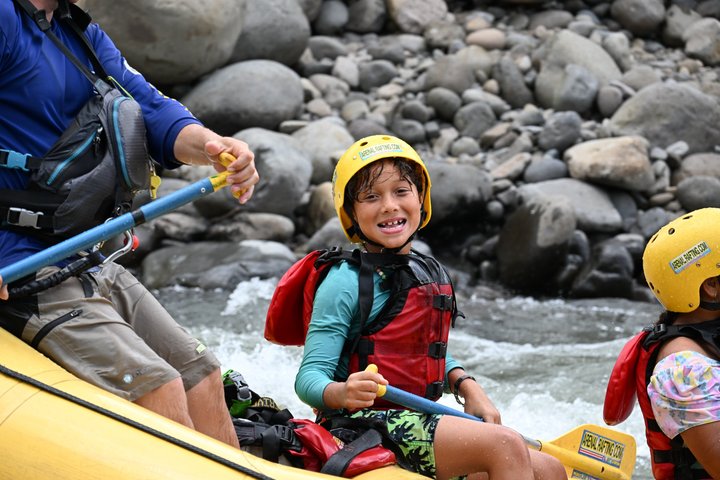 Experience thrilling white water rafting on the Balsa River in La Fortuna, Costa Rica, with family-friendly rapids and stunning scenery, photo 9 | wizardtrip