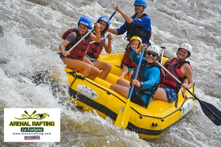 Experience thrilling white water rafting on the Balsa River in La Fortuna, Costa Rica, with family-friendly rapids and stunning scenery, photo 14 | wizardtrip