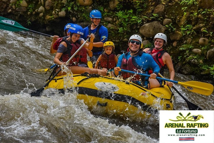 Experience thrilling white water rafting on the Balsa River in La Fortuna, Costa Rica, with family-friendly rapids and stunning scenery, photo 17 | wizardtrip