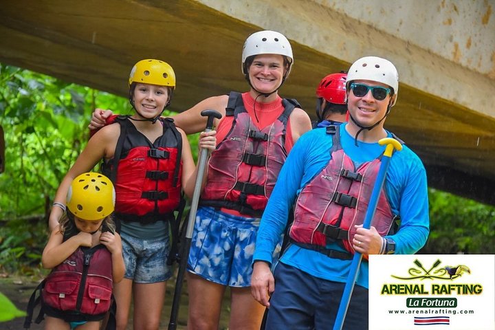Experience thrilling white water rafting on the Balsa River in La Fortuna, Costa Rica, with family-friendly rapids and stunning scenery, photo 18 | wizardtrip