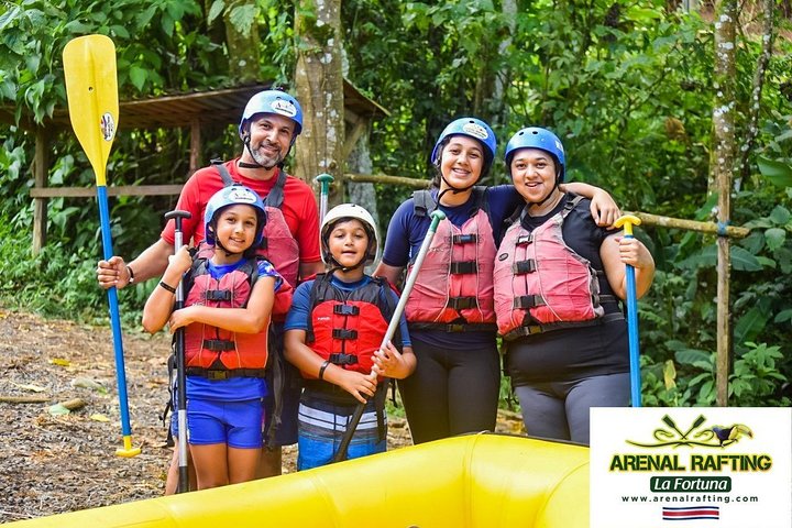Experience thrilling white water rafting on the Balsa River in La Fortuna, Costa Rica, with family-friendly rapids and stunning scenery, photo 20 | wizardtrip