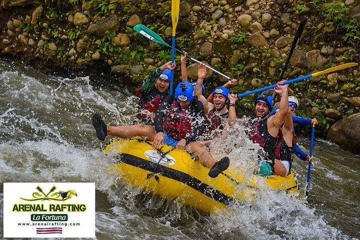 Spennende raftingeventyr på elven Balsa, Costa Rica, med stryk og frodig regnskog, foto 9 | wizardtrip