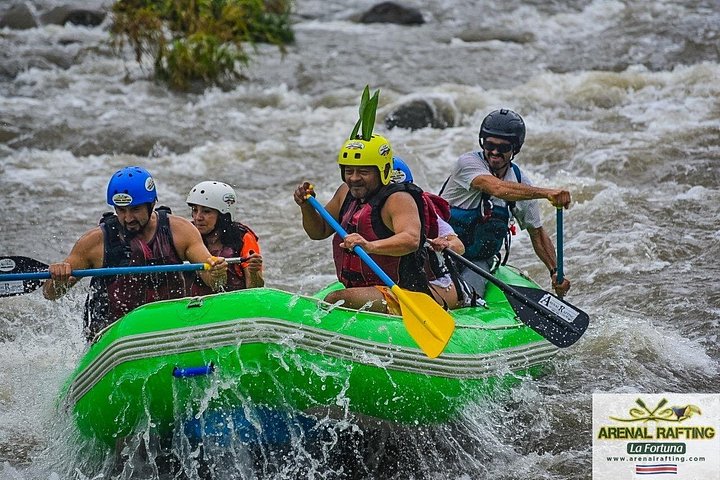 Spennende raftingeventyr på elven Balsa, Costa Rica, med stryk og frodig regnskog, foto 15 | wizardtrip