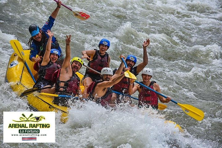 Spennende raftingeventyr på elven Balsa, Costa Rica, med stryk og frodig regnskog, foto 21 | wizardtrip