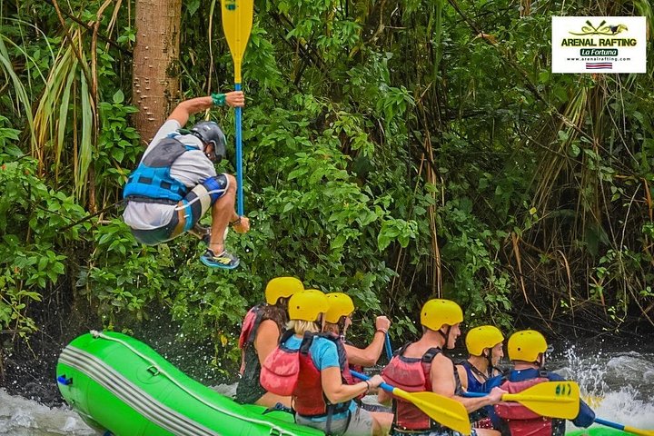Spennende raftingeventyr på elven Balsa, Costa Rica, med stryk og frodig regnskog, foto 33 | wizardtrip