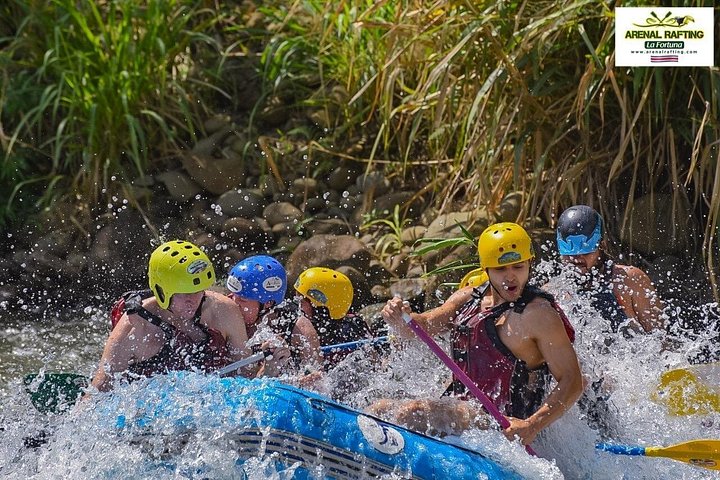 Spennende raftingeventyr på elven Balsa, Costa Rica, med stryk og frodig regnskog, foto 36 | wizardtrip