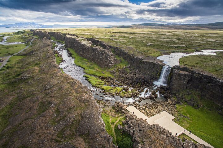 Small-Group Golden Circle Classic Tour from Reykjavik | wizardtrip