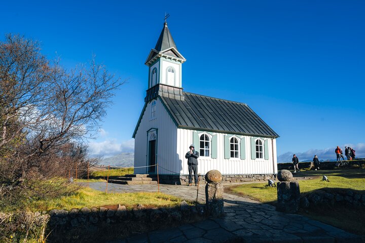 Liten grupp minibuss tur av Islands Golden Circle, inklusive Thingvellir, Gullfoss och Geysir, foto 7 | wizardtrip