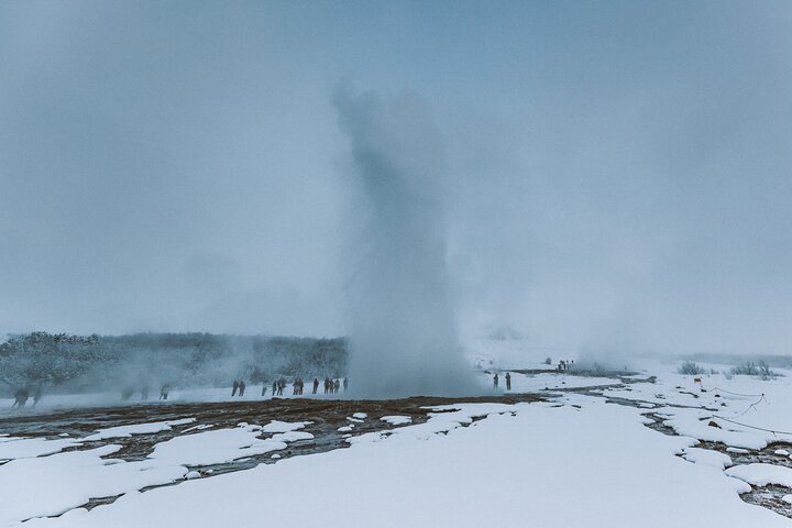 Liten grupp minibuss tur av Islands Golden Circle, inklusive Thingvellir, Gullfoss och Geysir, foto 17 | wizardtrip