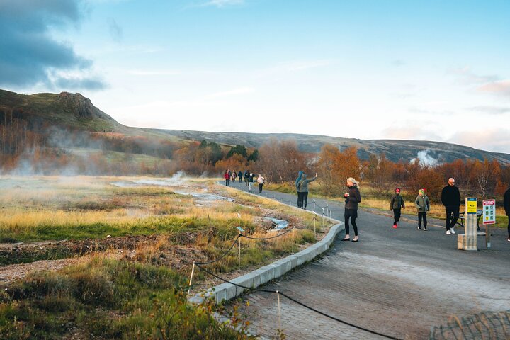 Liten grupp minibuss tur av Islands Golden Circle, inklusive Thingvellir, Gullfoss och Geysir, foto 19 | wizardtrip