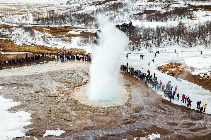 Liten grupp minibuss tur av Islands Golden Circle, inklusive Thingvellir, Gullfoss och Geysir, foto 21 | wizardtrip