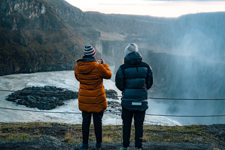 Liten grupp minibuss tur av Islands Golden Circle, inklusive Thingvellir, Gullfoss och Geysir, foto 32 | wizardtrip