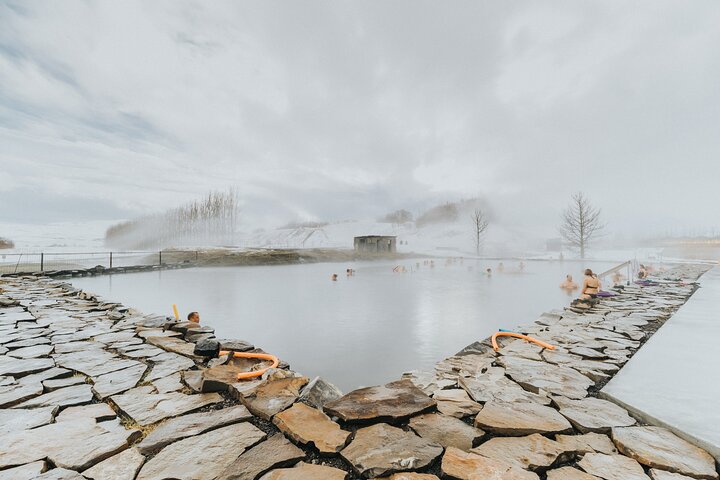 Visite en petit groupe du Golden Circle islandais, incluant Thingvellir, Gullfoss, Geysir et le Secret Lagoon, photo 10 | wizardtrip