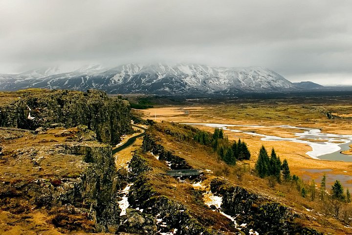 Visite en petit groupe du Golden Circle islandais, incluant Thingvellir, Gullfoss, Geysir et le Secret Lagoon, photo 16 | wizardtrip