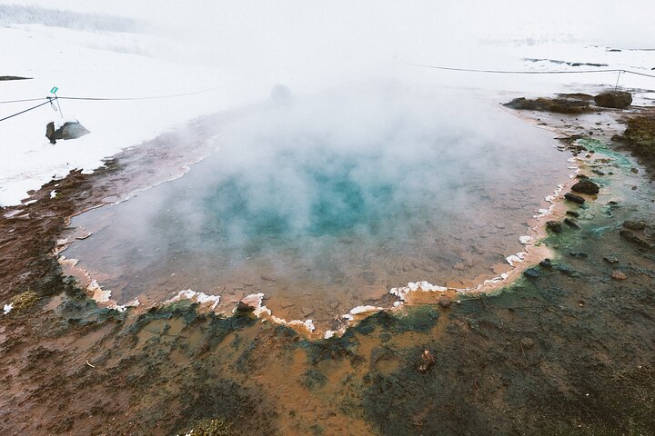 Visite en petit groupe du Golden Circle islandais, incluant Thingvellir, Gullfoss, Geysir et le Secret Lagoon, photo 26 | wizardtrip