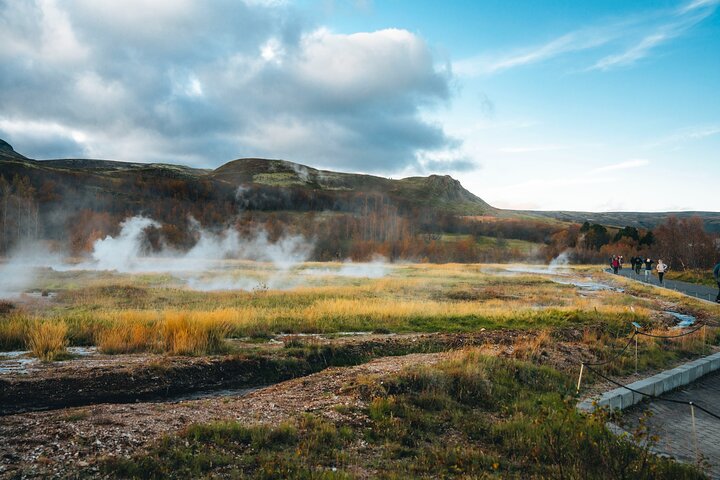 Visite en petit groupe du Golden Circle islandais, incluant Thingvellir, Gullfoss, Geysir et le Secret Lagoon, photo 37 | wizardtrip
