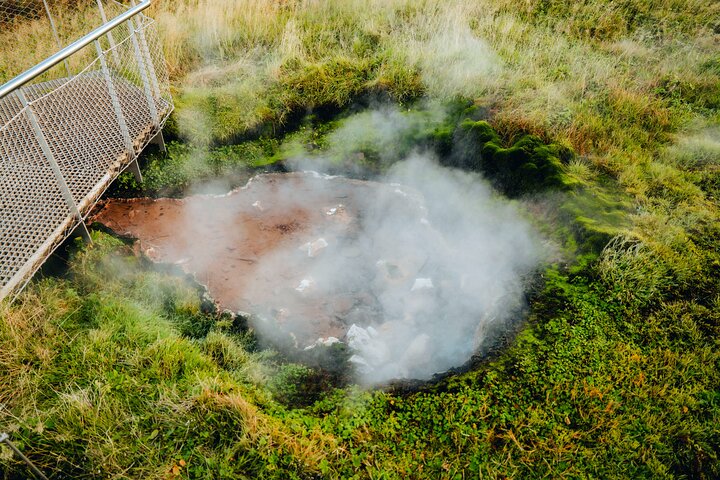 Visite en petit groupe du Golden Circle islandais, incluant Thingvellir, Gullfoss, Geysir et le Secret Lagoon, photo 38 | wizardtrip