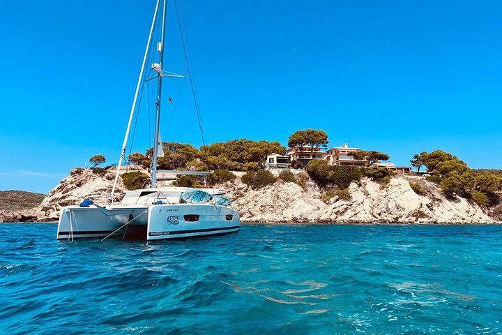 Luxury Catamaran Sailing with Welcome Drinks & Tapas - Max 10-12 People | wizardtrip