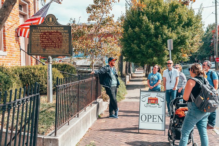 Um passeio guiado a pé explorando a comida e a história dos bairros NuLu e Butchertown de Louisville, foto 9 | wizardtrip