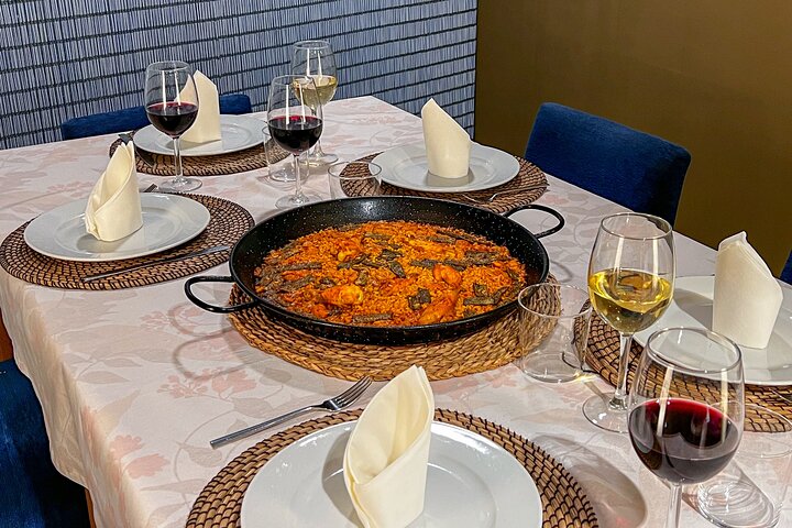 Cours de cuisine de paella pratique avec dégustation de vin et visite du marché à Valence, Espagne, photo 8 | wizardtrip
