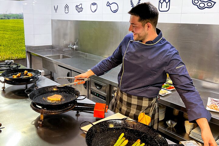 Cours de cuisine de paella pratique avec dégustation de vin et visite du marché à Valence, Espagne, photo 9 | wizardtrip