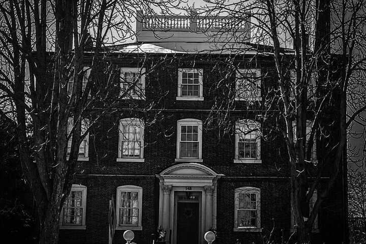 Guidet vandretur som utforsker de historiske og hjemsøkte stedene i Salem, Massachusetts, foto 7 | wizardtrip