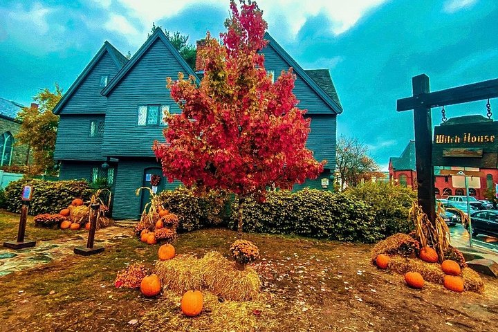 Guidet vandretur som utforsker de historiske og hjemsøkte stedene i Salem, Massachusetts, foto 9 | wizardtrip