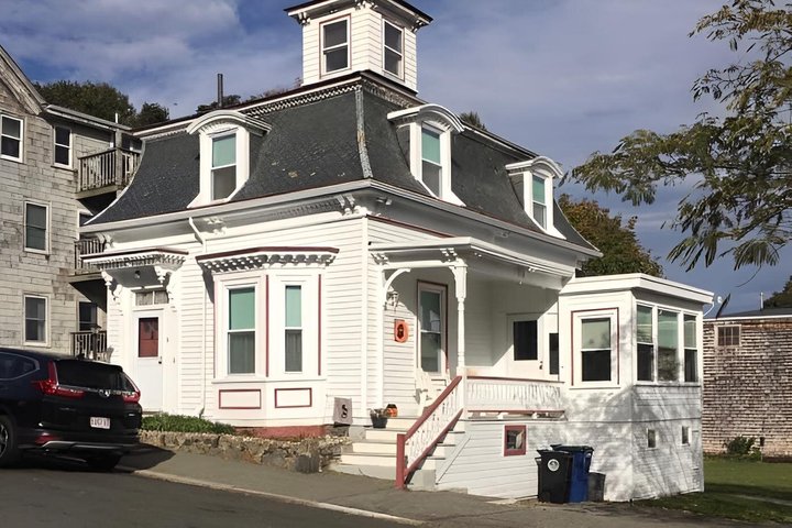 Explore as locações de filmagem do filme "Hocus Pocus" de Salem neste tour guiado a pé, foto 6 | wizardtrip
