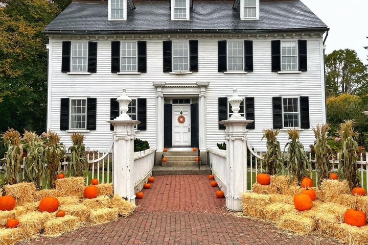 Explore as locações de filmagem do filme "Hocus Pocus" de Salem neste tour guiado a pé, foto 9 | wizardtrip