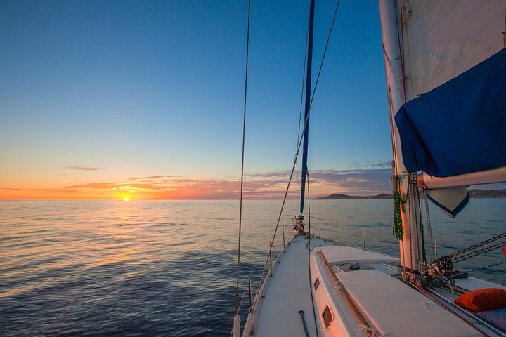 Lyxig solnedgångskryssning med yacht i Cabo San Lucas, Mexiko, med ikonisk Arch och öppen bar, foto 10 | wizardtrip