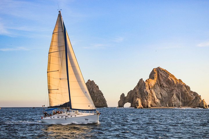 Lyxig solnedgångskryssning med yacht i Cabo San Lucas, Mexiko, med ikonisk Arch och öppen bar, foto 11 | wizardtrip