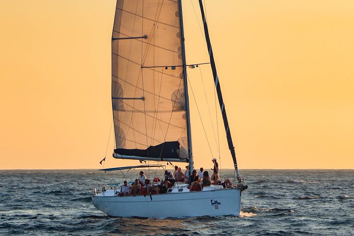 Lyxig solnedgångskryssning med yacht i Cabo San Lucas, Mexiko, med ikonisk Arch och öppen bar, foto 12 | wizardtrip