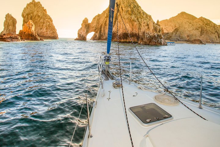 Lyxig solnedgångskryssning med yacht i Cabo San Lucas, Mexiko, med ikonisk Arch och öppen bar, foto 13 | wizardtrip