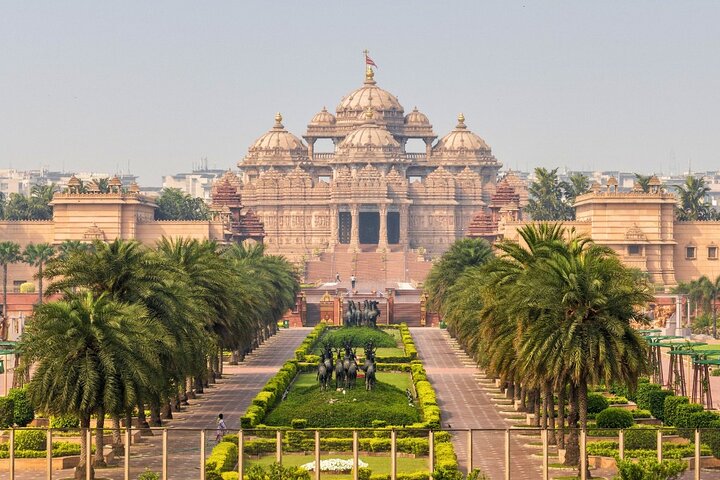 Private guided tour of Delhi's historic sites and vibrant markets in an AC car, photo 6 | wizardtrip