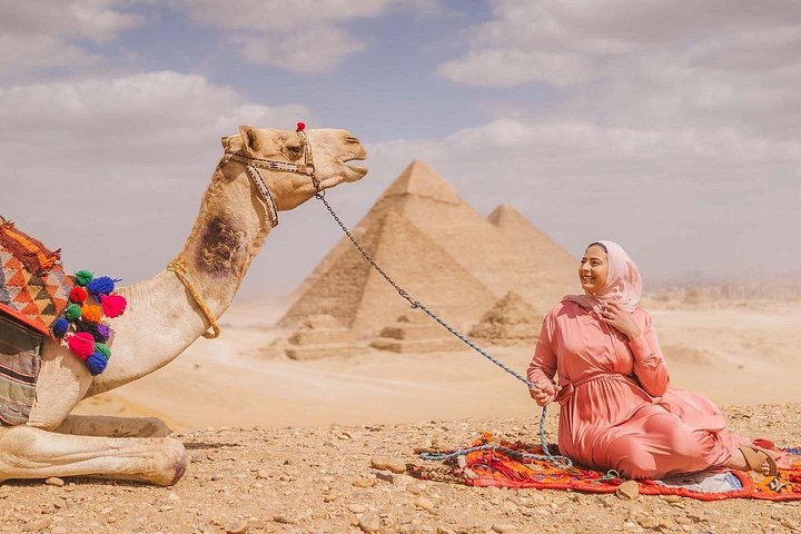 Privé VIP-tour van de Piramides van Gizeh en Sfinx met kameelrit en egyptoloog-gids in Caïro, foto 10 | wizardtrip