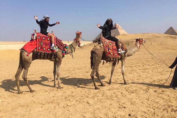 Privé VIP-tour van de Piramides van Gizeh en Sfinx met kameelrit en egyptoloog-gids in Caïro, foto 18 | wizardtrip