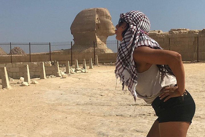 Privé VIP-tour van de Piramides van Gizeh en Sfinx met kameelrit en egyptoloog-gids in Caïro, foto 25 | wizardtrip