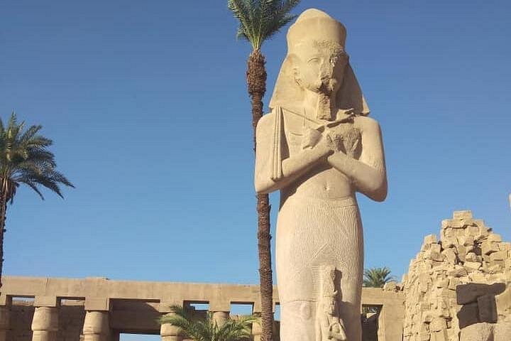 Tour privado de día completo de El Cairo a Luxor en avión, con templos antiguos y sitios históricos, foto 43 | wizardtrip