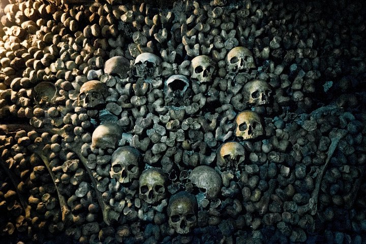 Udforsk de uhyggelige Paris-katakomber med eksklusiv adgang til lukkede områder og lær dens historie fra en lokal guide, foto 9 | wizardtrip