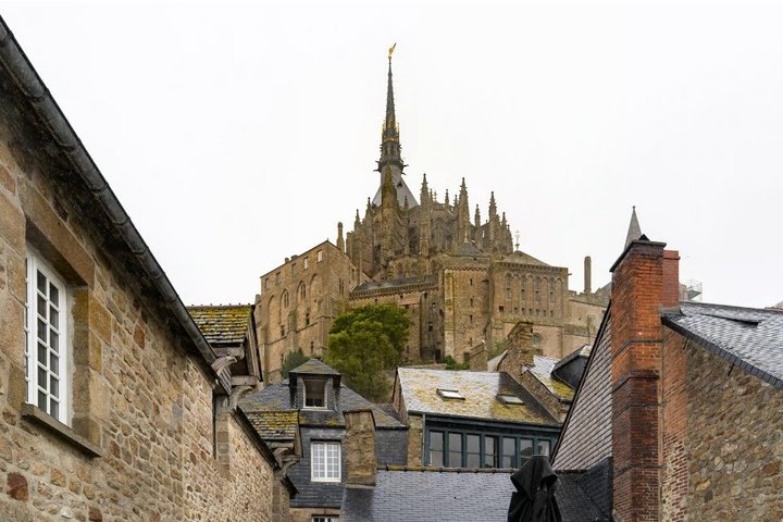 Heldagstur til den ikoniske Mont Saint-Michel ø fra Paris, med klosteret og middelalderarkitektur, foto 9 | wizardtrip