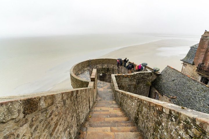 Heldagstur til den ikoniske Mont Saint-Michel ø fra Paris, med klosteret og middelalderarkitektur, foto 11 | wizardtrip