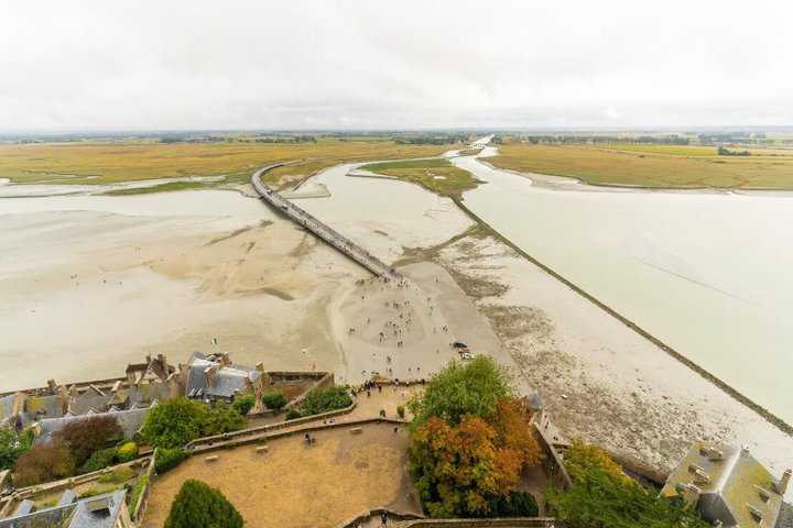 Heldagstur til den ikoniske Mont Saint-Michel ø fra Paris, med klosteret og middelalderarkitektur, foto 14 | wizardtrip