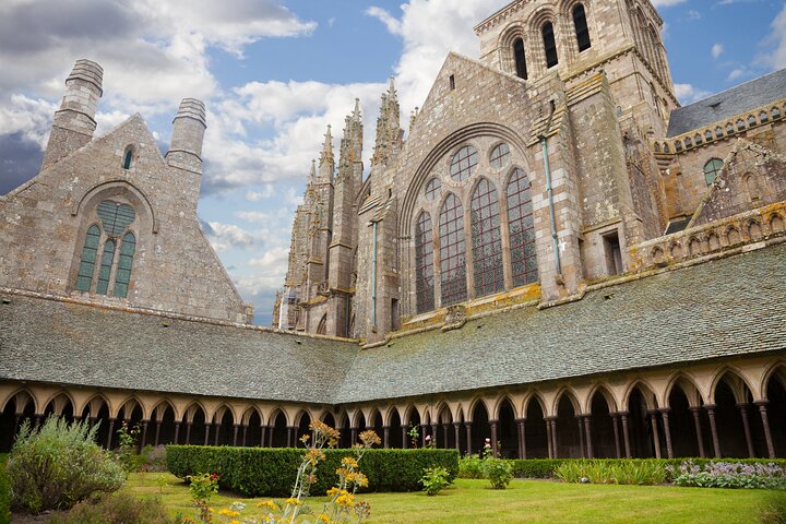 Heldagstur til den ikoniske Mont Saint-Michel ø fra Paris, med klosteret og middelalderarkitektur, foto 20 | wizardtrip