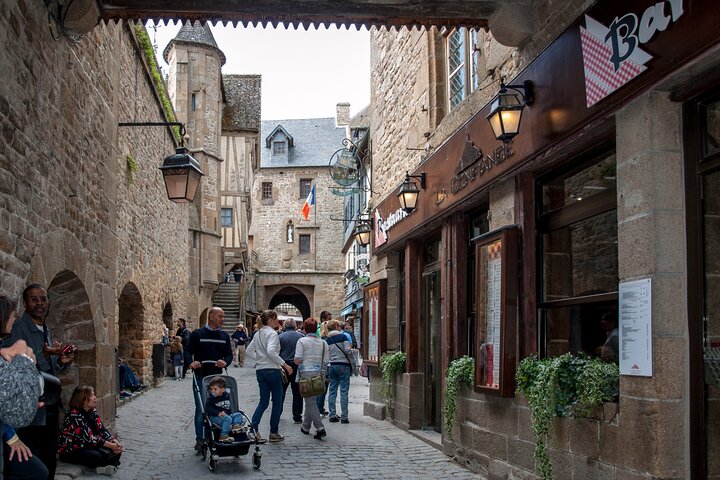 Heldagstur til den ikoniske Mont Saint-Michel ø fra Paris, med klosteret og middelalderarkitektur, foto 24 | wizardtrip