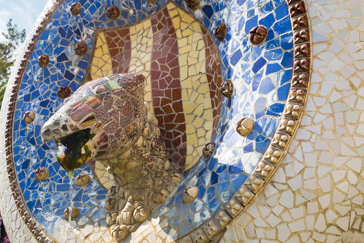 Passeio guiado pelo colorido Parque Güell de Antoni Gaudí em Barcelona, Espanha, foto 10 | wizardtrip