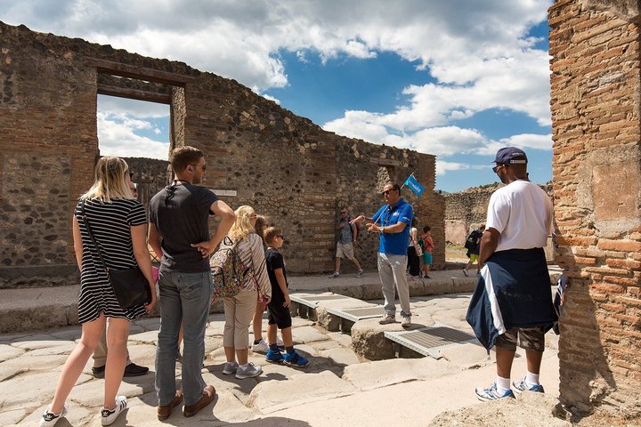 Tagesausflug von Rom nach Pompeji, Sorrent und an die Amalfiküste mit antiken Ruinen und atemberaubenden Küstenblicken, Foto 28 | wizardtrip
