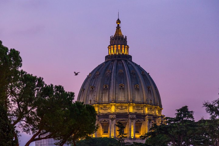 Enjoy a VIP Vatican breakfast and guided tour with early access to the Sistine Chapel and St. Peter's Basilica in Rome, photo 6 | wizardtrip