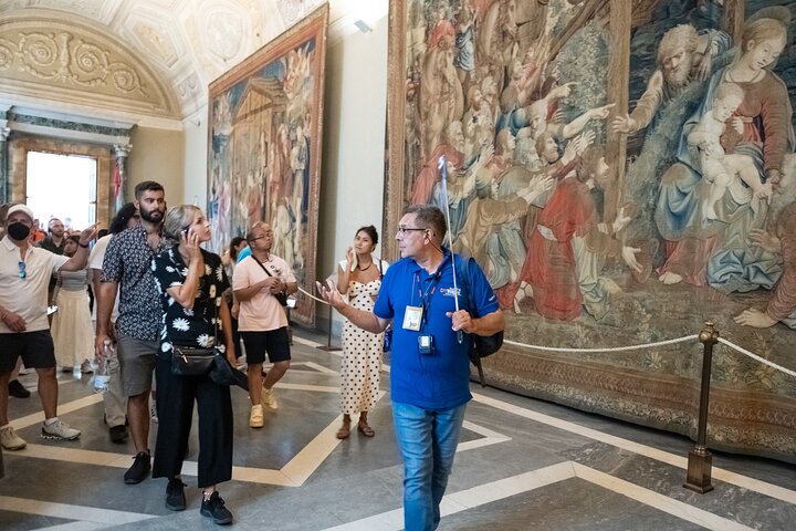 Enjoy a VIP Vatican breakfast and guided tour with early access to the Sistine Chapel and St. Peter's Basilica in Rome, photo 11 | wizardtrip